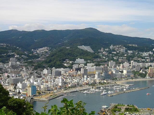 静岡 熱海のおすすめ観光スポット32選 歓楽温泉の観光地を解説 Stayway